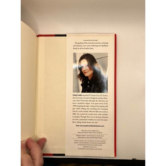 Autographed The Spellman Files by Lisa Lutz Hardback First Edition! - Picture 4 of 8